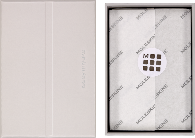 BUSINESS CARD HOLDER GRAY ISSEY MIYAKE