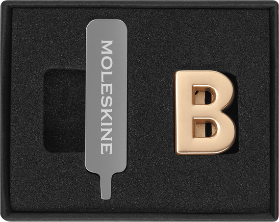 Buchstaben und Symbole B, Gold - Front view