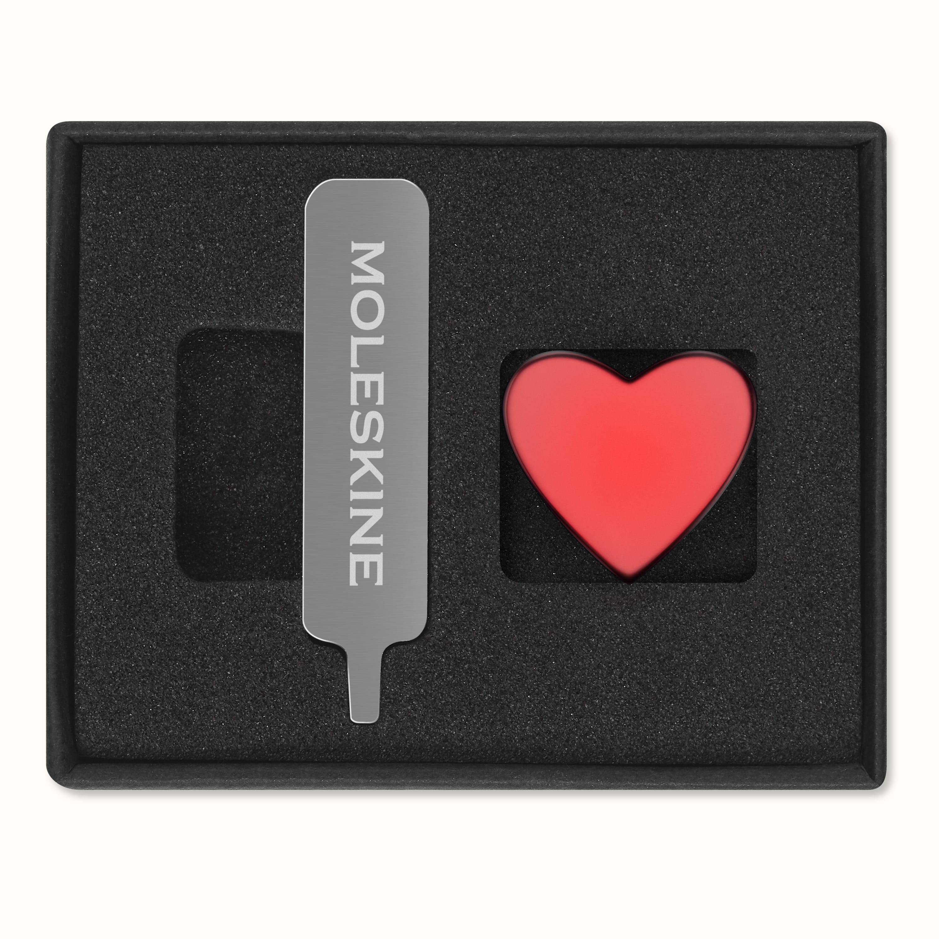 Heart Pin Metallic Red Red | Moleskine